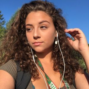 Meet your Posher, Sydney